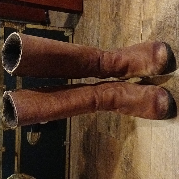 UGG Tall Leather Broome Riding Boots 👢 ❤️❤️ - Picture 2 of 11